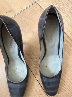 Sergio Rossi Black Leather Square-Toe Pumps
